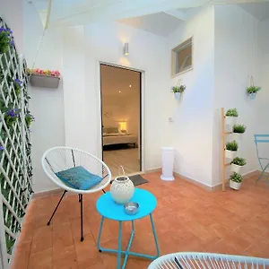 https://la-corte-stazione-centrale.barihotels.org